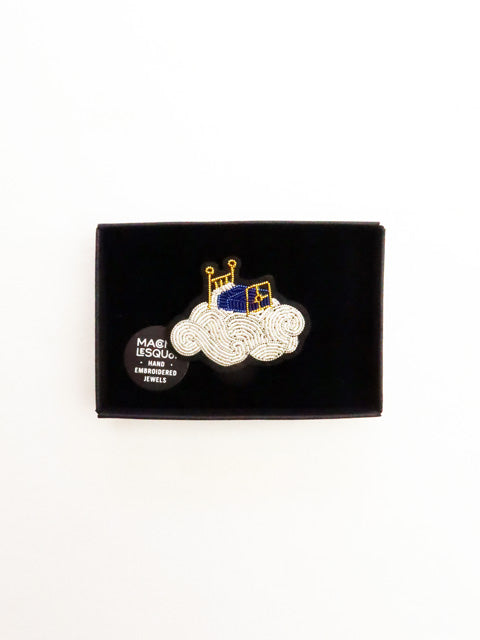 BROOCH