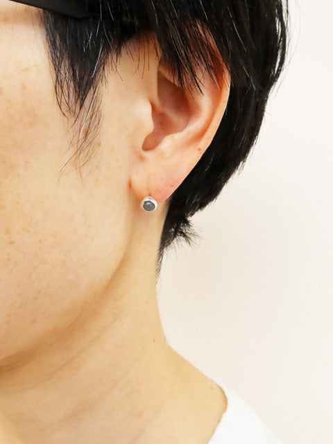 GREYMOONSTONE<br>SILVER PIERCED