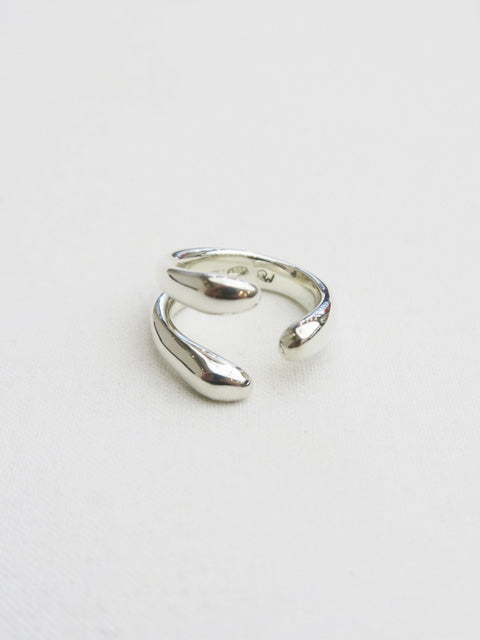 ABBRACCI SILVER RING