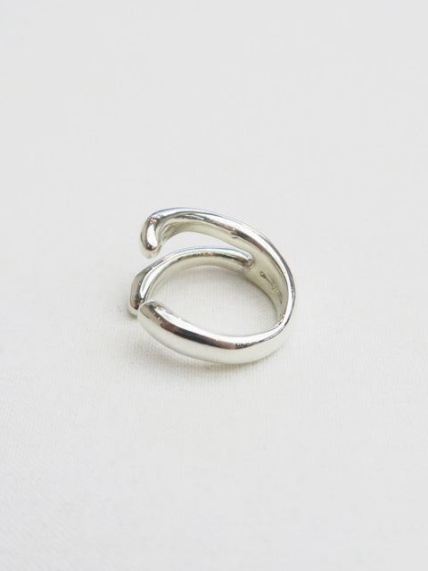 ABBRACCI SILVER RING