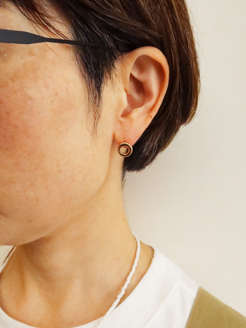 TONDI BRONZE PIERCED