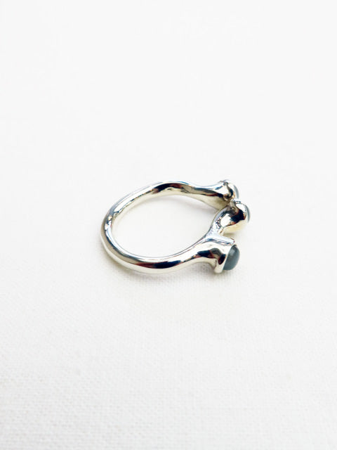 GREYMOONSTONE<br>PISTILLI SILVER RING