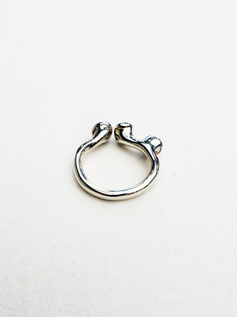 GREYMOONSTONE<br>PISTILLI SILVER RING