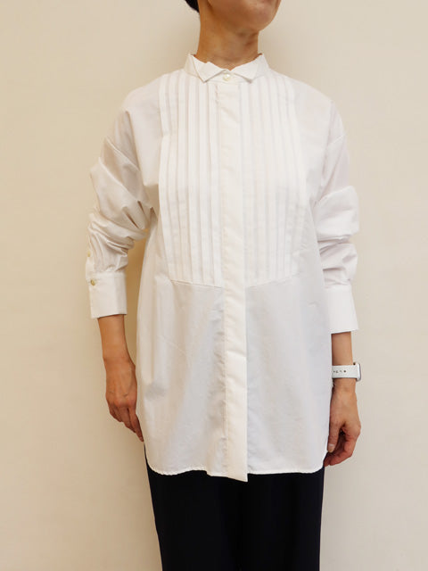 ウィングカラータックシャツ