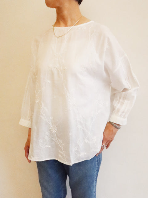 PINTUCK BLOUSE