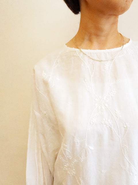 PINTUCK BLOUSE