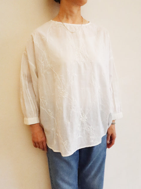 PINTUCK BLOUSE