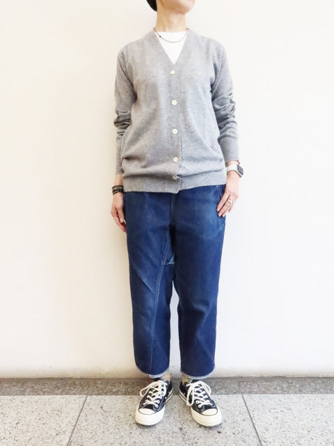 ELBOW PATCH<br>V NECK CARDIGAN