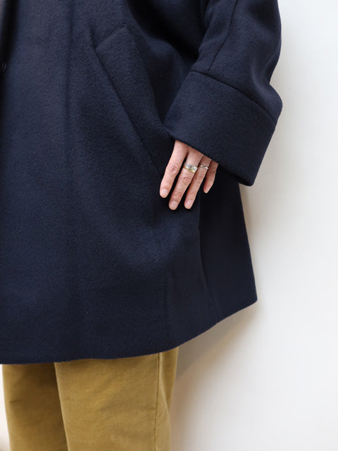 ノーカラーテントコート