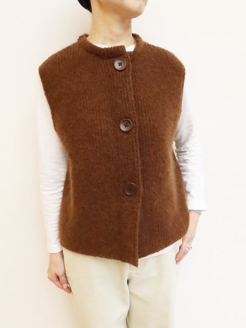 ニットベスト