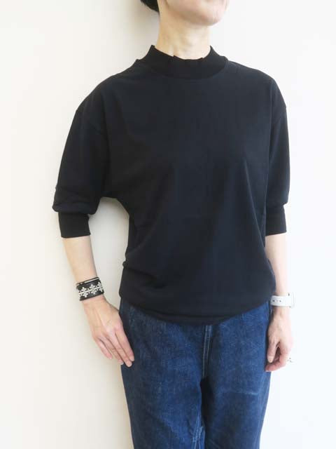 MOCK NECK<br>HALF SLEEVE TEE