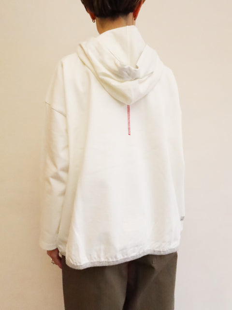 裾ギャザーパーカ