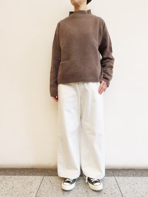 モックネック<br>ポケット付きプルオーバー