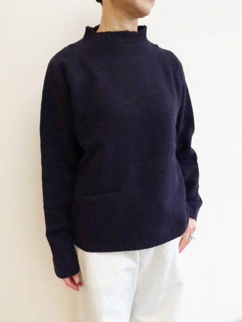 モックネック<br>ポケット付きプルオーバー