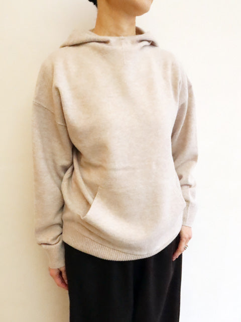 プルオーバーパーカ