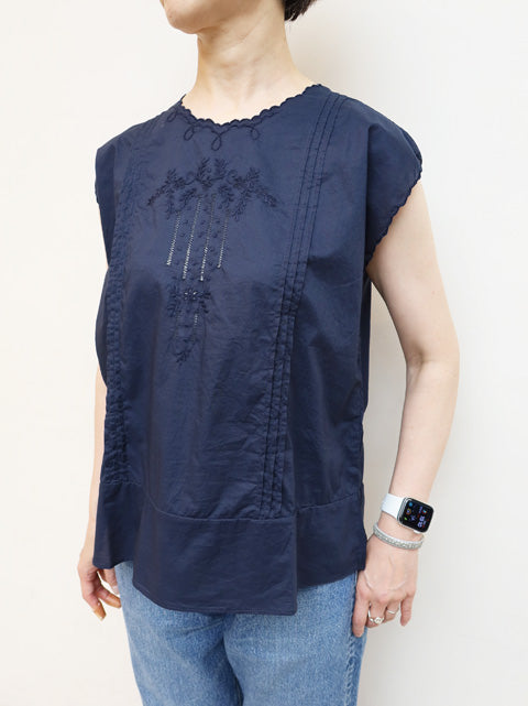 スカラップレース<br>シンシアブラウス