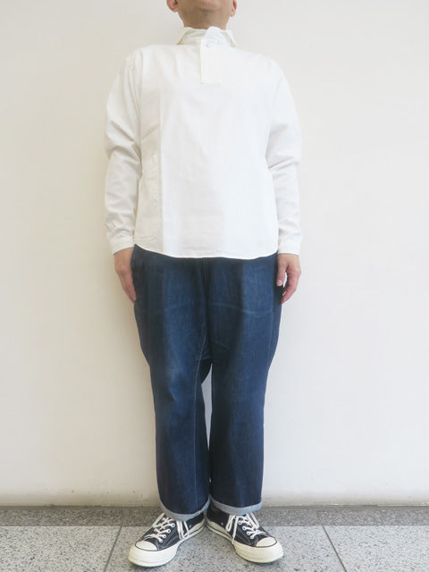 プルオーバーシャツ