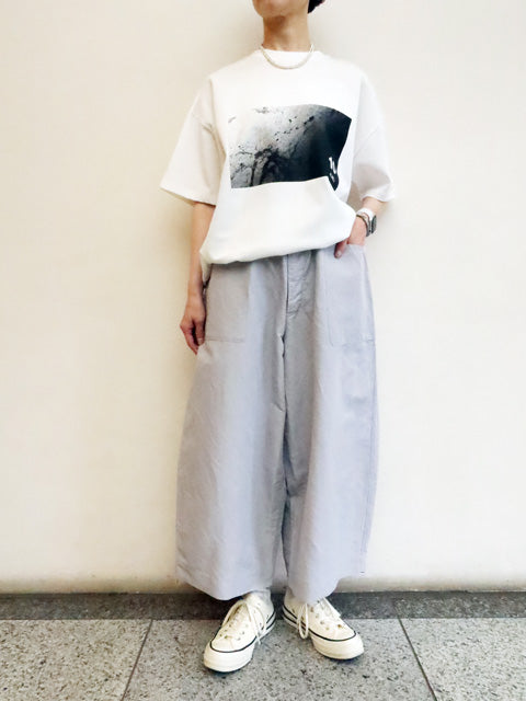 G. MODEL PANTS