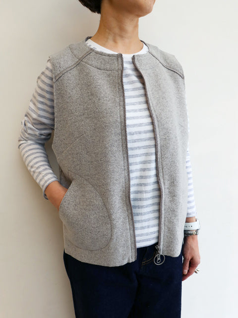CUT OFF VEST