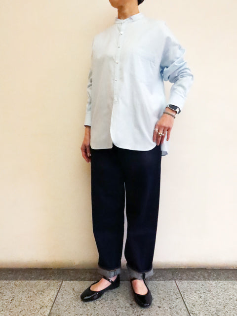 ノーカラーシャツ