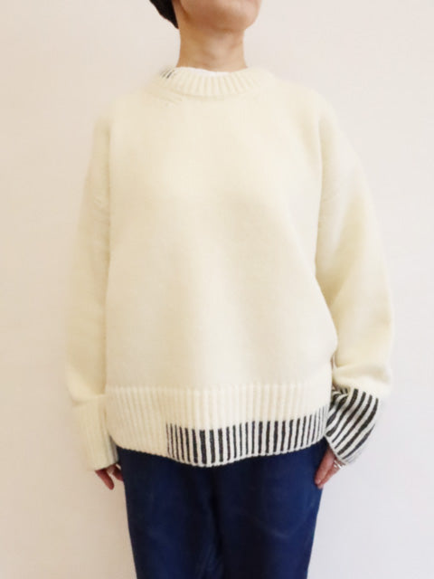 パーシャルストライプ<br>クルーネックプルオーバー