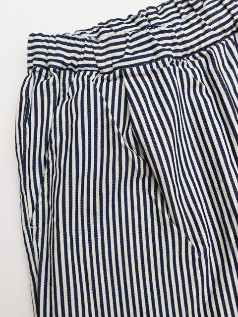 ワンタック テーパードパンツ