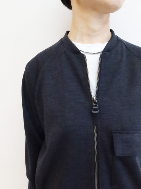 ジップアップブルゾン