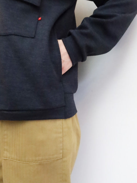 ジップアップブルゾン