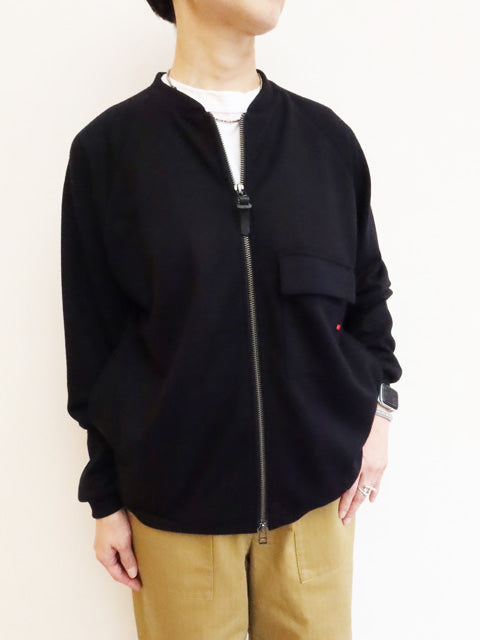 ジップアップブルゾン