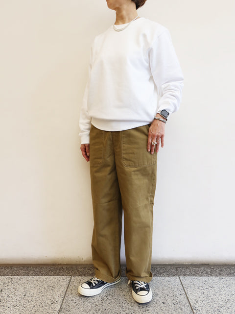 ストレートパンツ