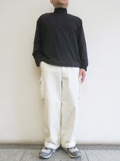 SHORT ZIP FLOATING<br>WIND SHELL JACKET