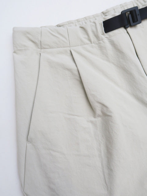 ONE TUCK TAPERED<br>ANKLE PANTS