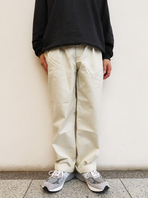 DOUBLE PLEATED<br>CHINO PANTS
