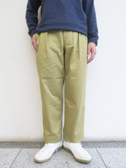 DOUBLE PLEAT CHINO PANTS