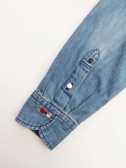 ハッピーボタンシャツ